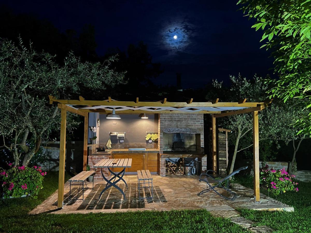 Holiday Home Casa Dei Farfui Momjan ภายนอก รูปภาพ
